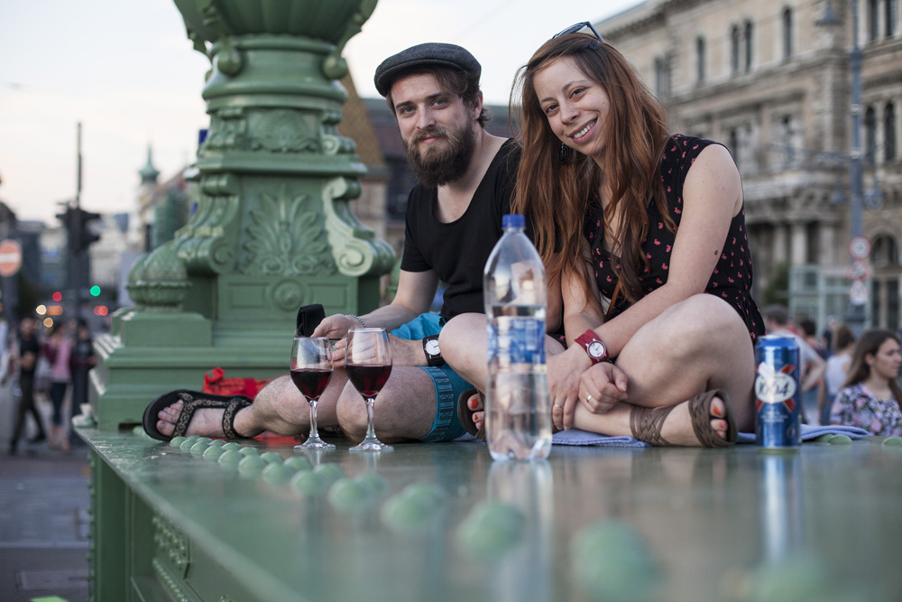 Piknik a lezárt Szabadság-hídon