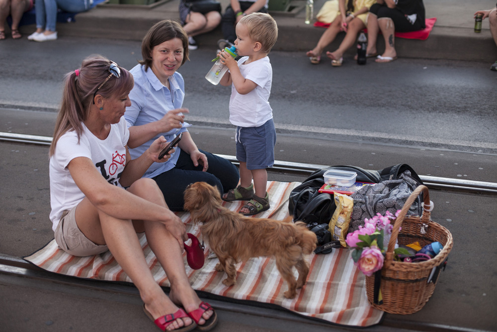 Piknik a lezárt Szabadság-hídon