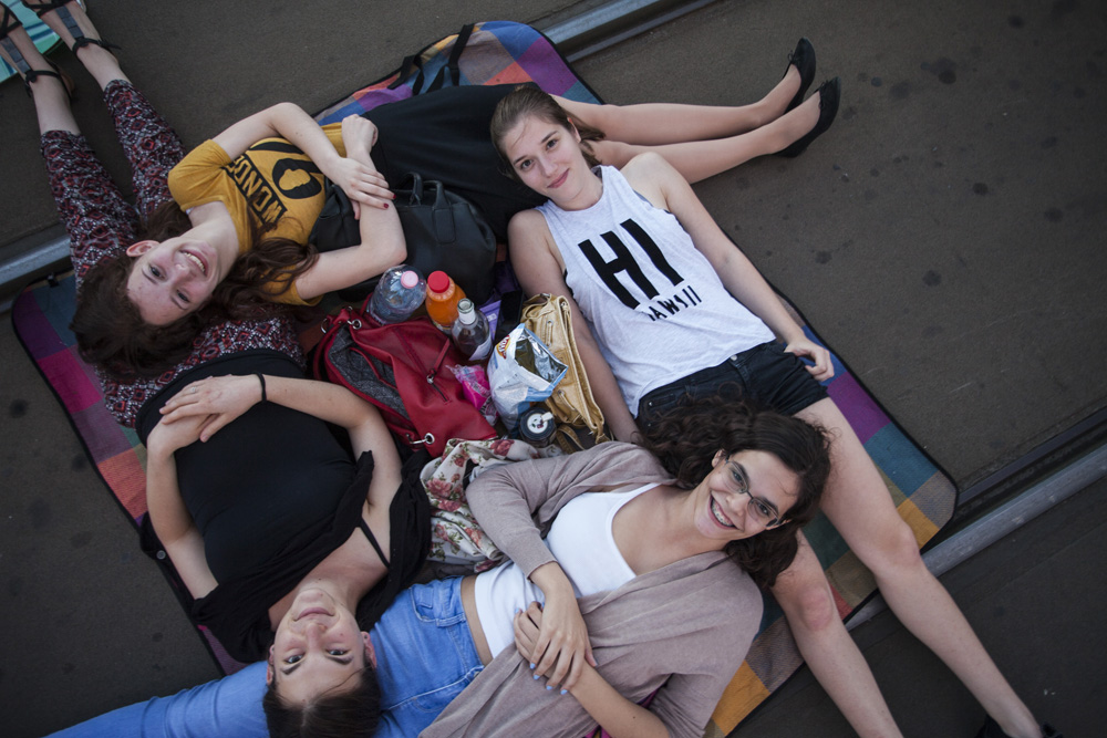 Piknik a lezárt Szabadság-hídon