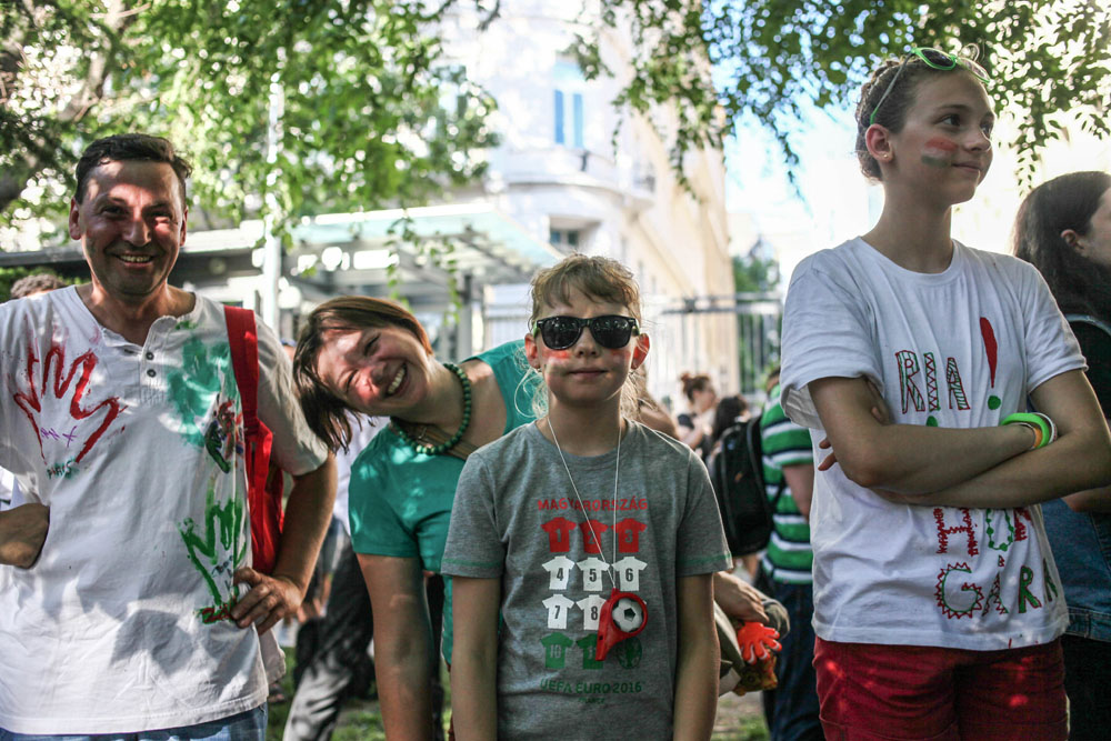 A mai gyerekek már nem Messik és Ronaldók, hanem Dzsudzsákok és Gerák - így szurkolnak a legkisebb magyarok