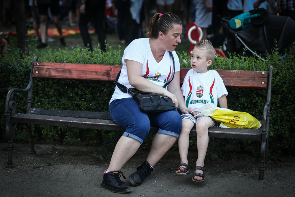 A mai gyerekek már nem Messik és Ronaldók, hanem Dzsudzsákok és Gerák - így szurkolnak a legkisebb magyarok