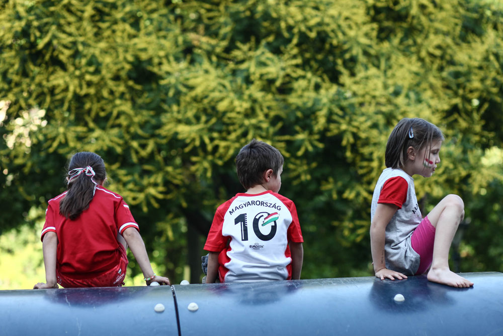 A mai gyerekek már nem Messik és Ronaldók, hanem Dzsudzsákok és Gerák - így szurkolnak a legkisebb magyarok