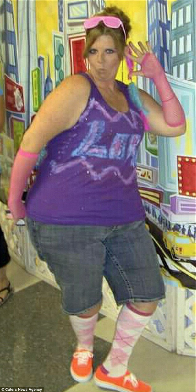 Életében először hord bikinit az anyuka, miután lefogyott 76 kilót