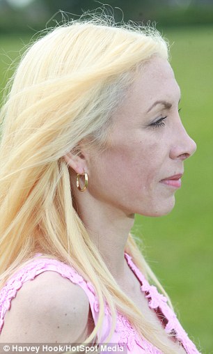 Orrműtétje miatt veszítette el állását és barátait