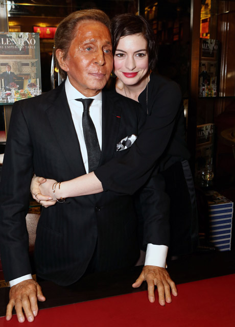 Párolt alma, rockzene és hideg szoba - ezektől indulnak be a világhírű divattervezők