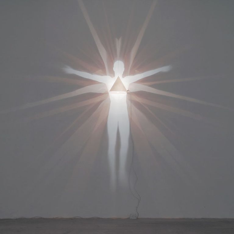 Ezek a festmények csak megfelelő körülmények között láthatók Ezek a festmények csak megfelelő körülmények között láthatók