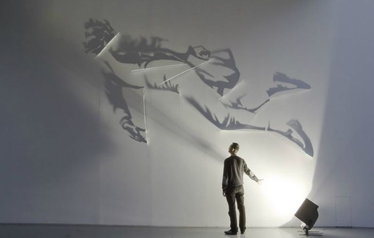 Ezek a festmények csak megfelelő körülmények között láthatók Ezek a festmények csak megfelelő körülmények között láthatók