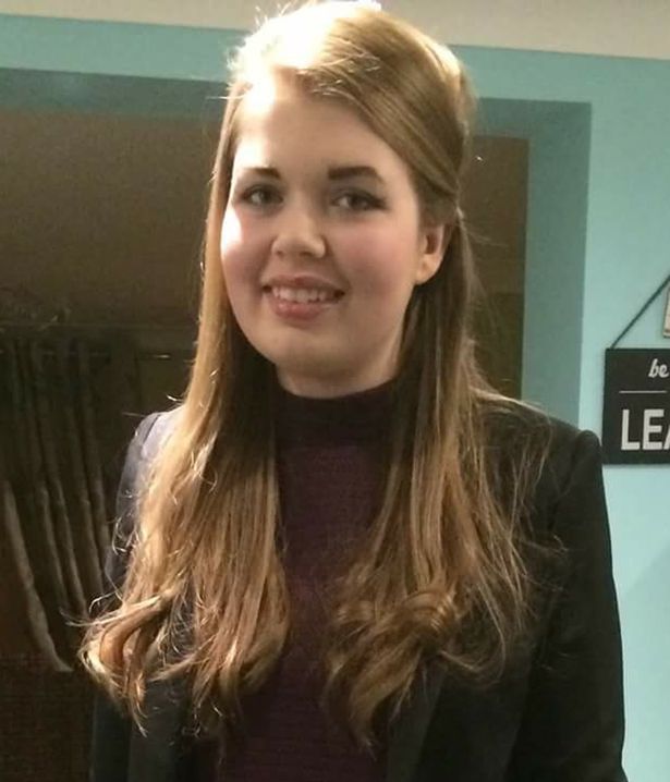 Kinek kellenék ezek után? - 50 kilót hízott a kamaszlány miközben legyőzte a rákot