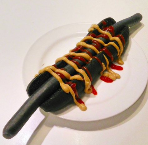 Elég ijesztő az IKEA új fekete hot dogja Elég ijesztő az IKEA új fekete hot dogja