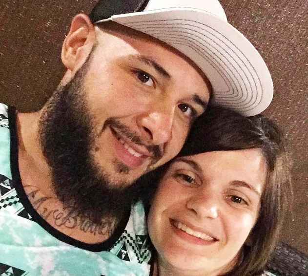 Netes hős lett az apa, aki elaludt kisfia kórházi ágya alatt Netes hős lett az apa, aki elaludt kisfia kórházi ágya alatt