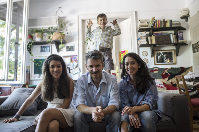 Hajdu Szabolcs filmrendező és felesége, Török-Illyés Orsolya színésznő, valamint gyermekeik, Lujza és Zsigmond