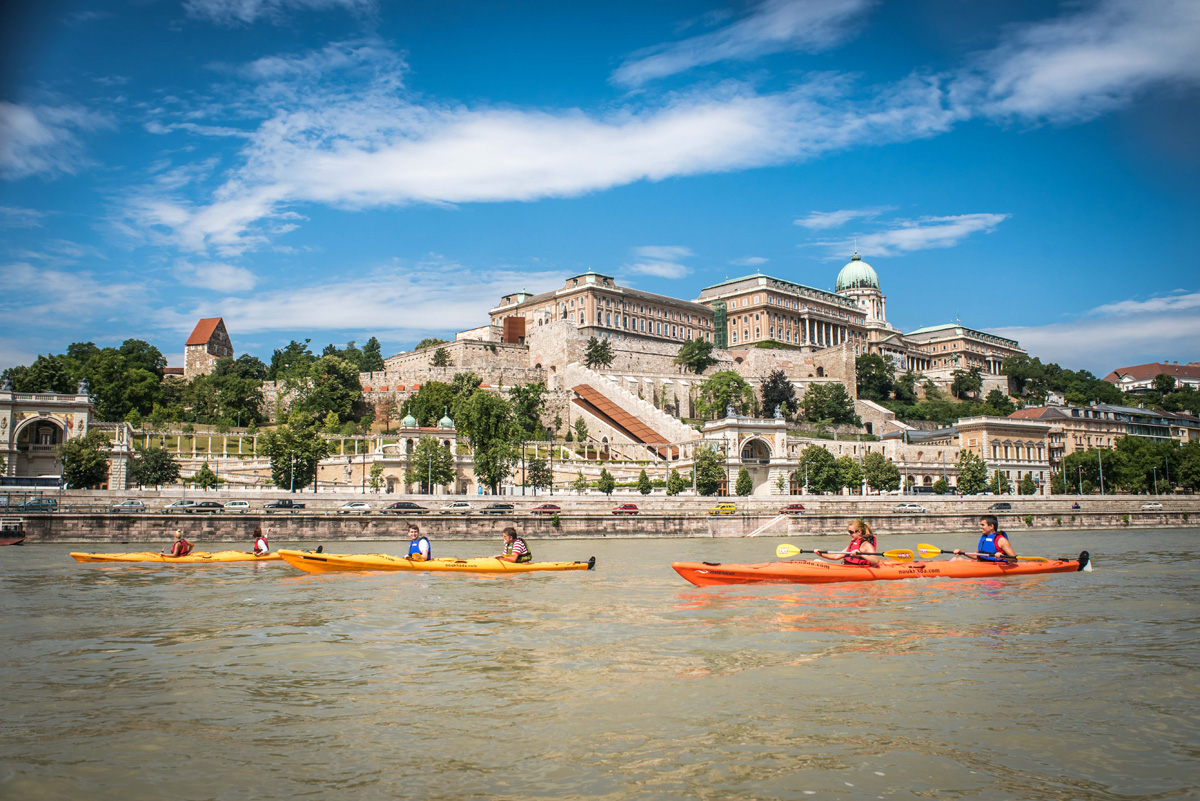 Így látod Budapestet egy kajakból - különleges dunai túrán jártunk Így látod Budapestet egy kajakból - különleges dunai túrán jártunk