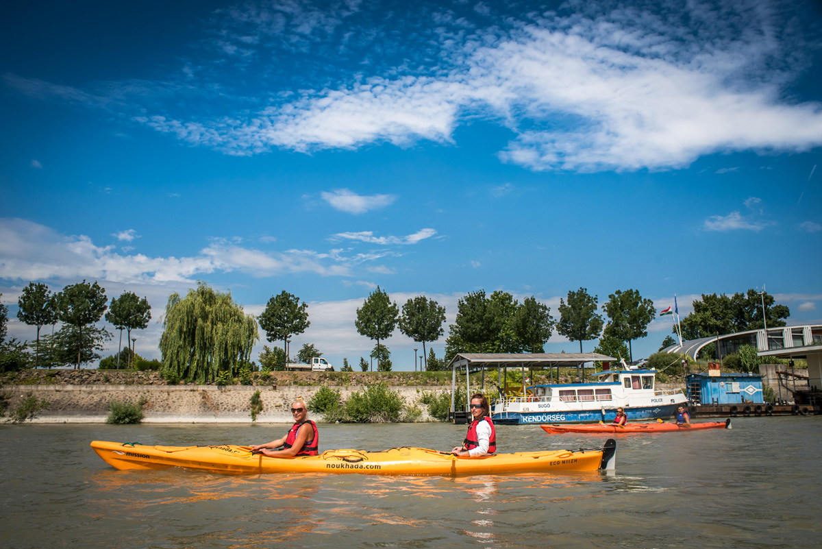 Így látod Budapestet egy kajakból - különleges dunai túrán jártunk Így látod Budapestet egy kajakból - különleges dunai túrán jártunk