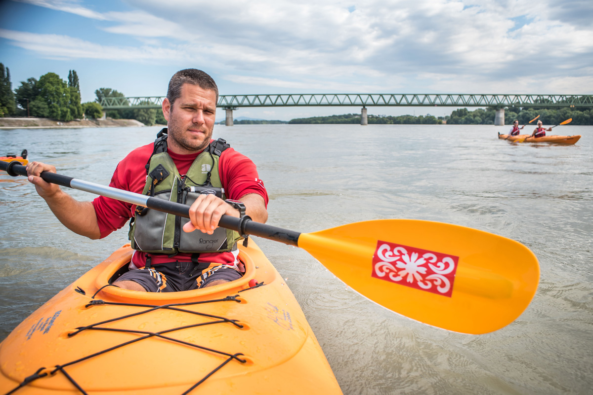 Így látod Budapestet egy kajakból - különleges dunai túrán jártunk Így látod Budapestet egy kajakból - különleges dunai túrán jártunk