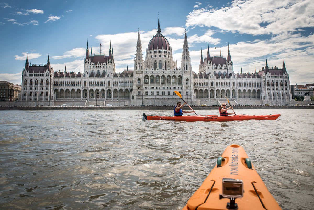 Így látod Budapestet egy kajakból - különleges dunai túrán jártunk Így látod Budapestet egy kajakból - különleges dunai túrán jártunk