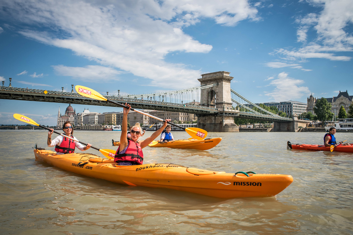 Így látod Budapestet egy kajakból - különleges dunai túrán jártunk Így látod Budapestet egy kajakból - különleges dunai túrán jártunk