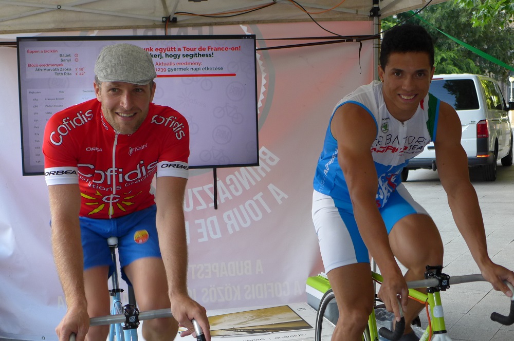 Több, mint 1000 gyereknek tekertek össze ebédre a magyar biciklis hírességek