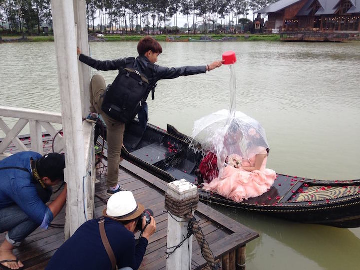 A fotó asszisztens cudar élete képekben A fotó asszisztens cudar élete képekben