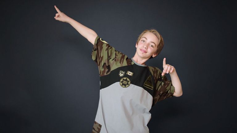 Menő kórházi ruhákat kaptak súlyosan beteg gyerekek