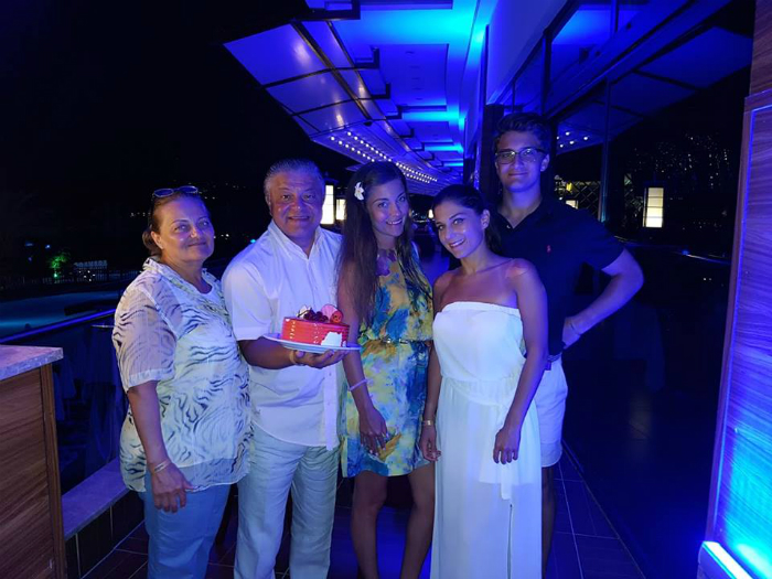 Nyári lányok nekivetkőztek - Edit és Aliz így nyaralt Törökországban