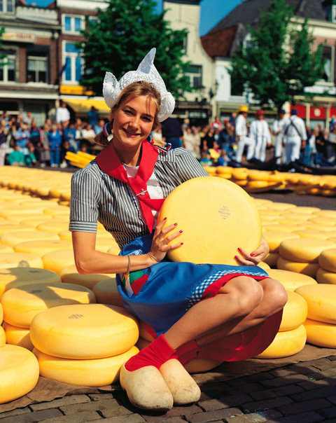 Sajtországban gurul a sajt: Hollandia és a híres sajtpiacok