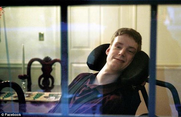 Pornófüggőség, abortusz, álomesküvő - Szélhámosok, akik halálos betegséget színleltek