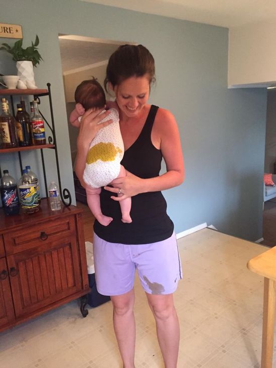 Ennek az anyukának a fotója összefoglalja a szülés utáni időszakot Ennek az anyukának a fotója összefoglalja a szülés utáni időszakot