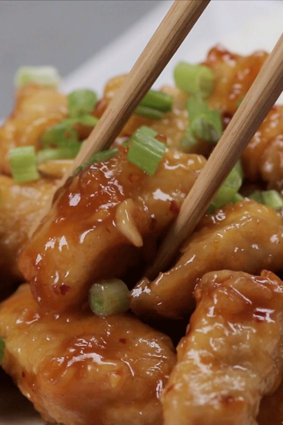 Így ne unj rá a csirkére: készítsd el pikáns, narancsos formában! Így ne unj rá a csirkére: készítsd el pikáns, narancsos formában!