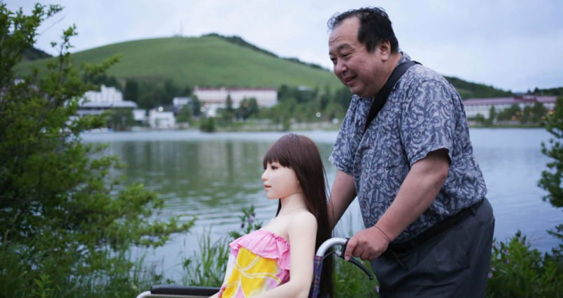 Ez a férfi egy guminő miatt hagyta el a feleségét