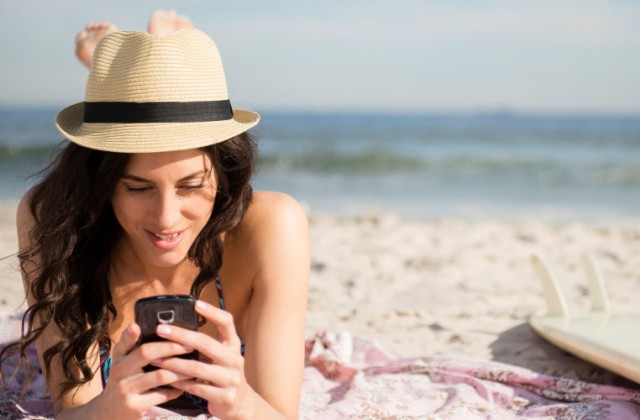 Telefonos kiegészítők utazáshoz - Így védd a telefonod külföldön! Telefonos kiegészítők utazáshoz - Így védd a telefonod külföldön!