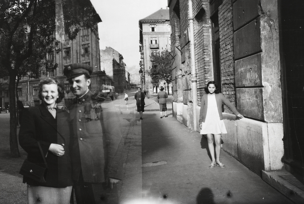 Jobb oldalon a Práter utca, bal oldalon a Molnár Ferenc tér látható (1950)