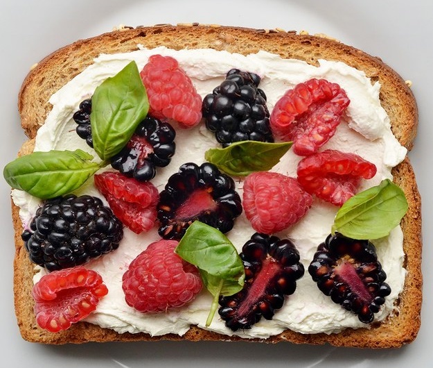 Szuperegészséges és energiabomba pirítósok, amiktől beindul a napod Szuperegészséges és energiabomba pirítósok, amiktől beindul a napod