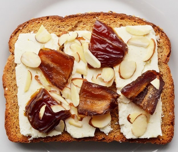 Szuperegészséges és energiabomba pirítósok, amiktől beindul a napod Szuperegészséges és energiabomba pirítósok, amiktől beindul a napod