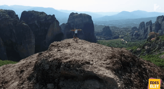 Szent helyen titanicozott Alekosz és Éva Szent helyen titanicozott Alekosz és Éva