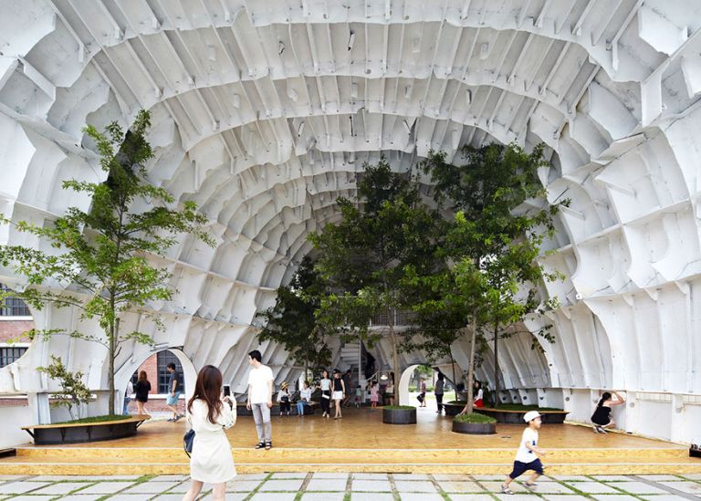 Újrahasznosítás, sokadik szint: tankerből pavilont