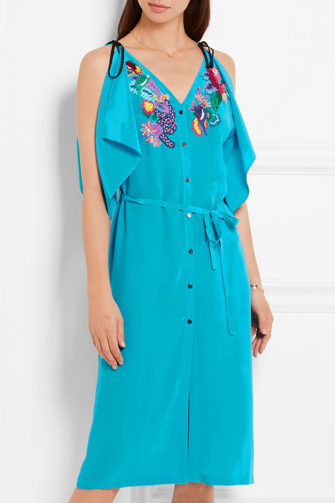 Találd meg a legstílusosabb esküvői-vendég ruhát a horoszkópod segítségével!