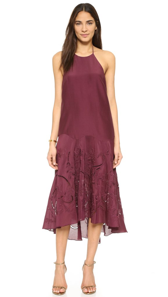 Találd meg a legstílusosabb esküvői-vendég ruhát a horoszkópod segítségével!