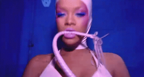 Fenevad érkezik a Szigetre: Rihanna legbestiálisabb pillanatai