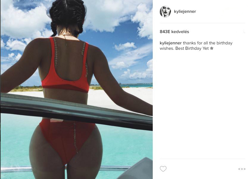 Tuti ott akarsz lenni, ahol Klyie Jenner feneke