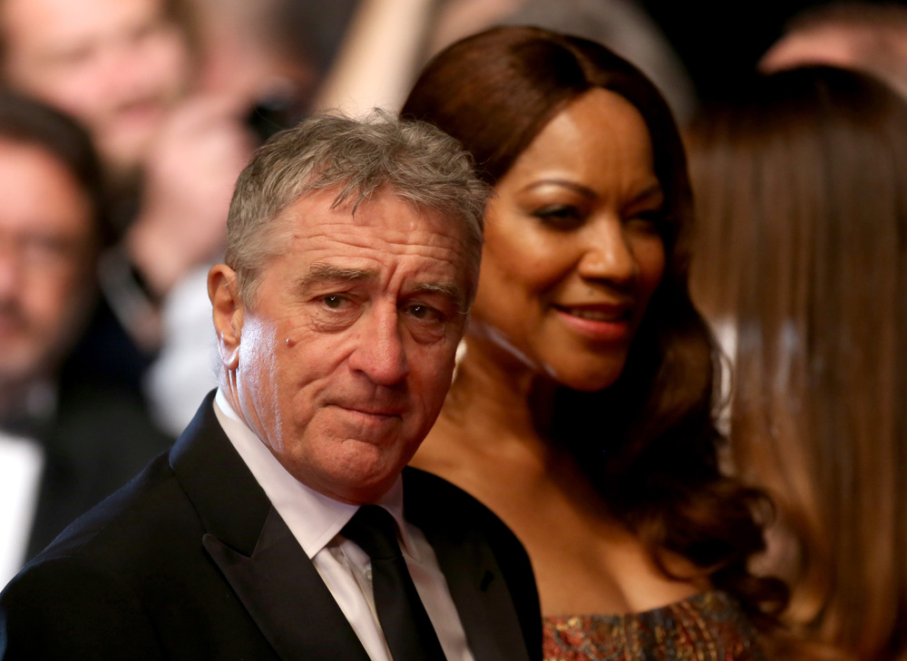 73 éves Robert De Niro, aki filmjeibe belecsempészi a magánéletét