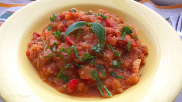 Tejfölös és bazsalikomos: két isteni lecsó