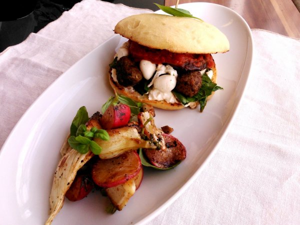 Sajtburesz és olasz buresz: 2 szuper házi hamburger