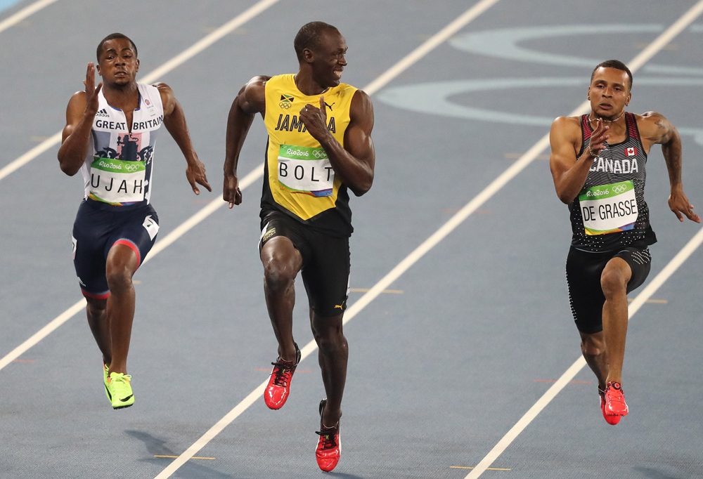 Ami igazán dühítő lehet, az Usain Bolt lesajnáló mosolya 100 méteren Ami igazán dühítő lehet, az Usain Bolt lesajnáló mosolya 100 méteren