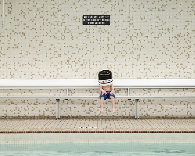 Egy apa űrhajósnak öltöztetve fotózza a fiát, hogy segítsen neki felfedezni a világot - fotók Egy apa űrhajósnak öltöztetve fotózza a fiát, hogy segítsen neki felfedezni a világot - fotók