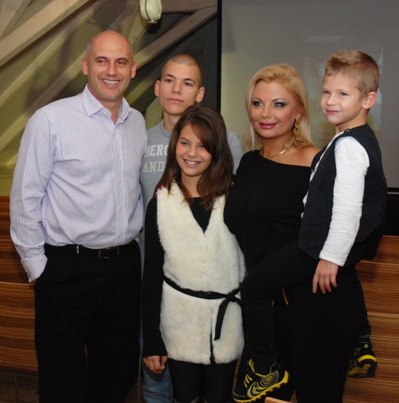 Nem fogod elhinni, hogy mennyi idős a bombázó Rába Tímea legidősebb gyermeke!