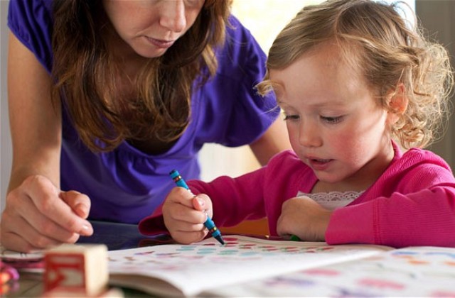 Tanuljunk, de hogyan?! – Szülők leckeírás közben Tanuljunk, de hogyan?! – Szülők leckeírás közben