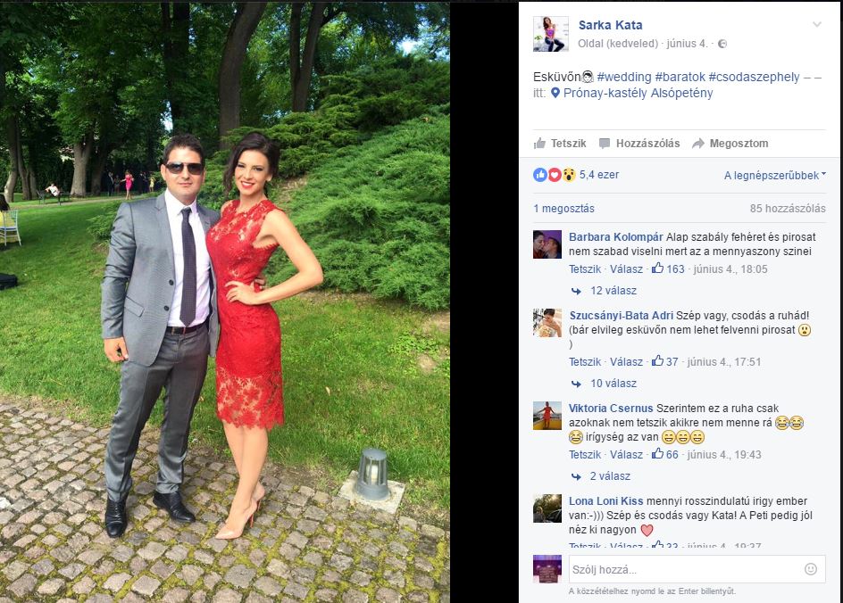 Sarka Kata ruhája megint kiverte a biztosítékot