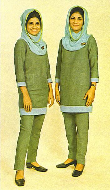 Bohócruhától az usankáig - a leg-leg-leg légikísérő-egyenruhák