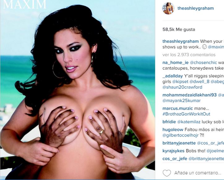 Alig éri át a keblét a plus size modell, Ashley Graham