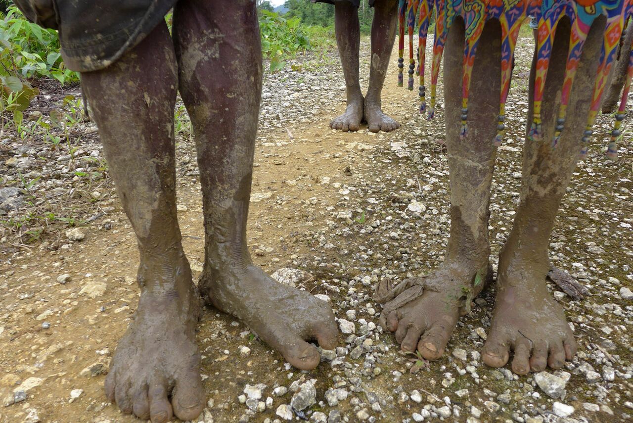 Ezek a gyerekek életveszélyes utakon járnak az iskolába